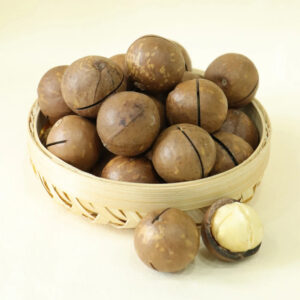 High Quality Organic Macadamia Nuts Dried Shell with Sweet Milky Flavor Hand Squeezed Raw Snack Yummy Fruit Nut Combo